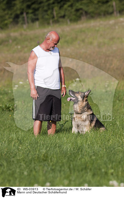 Mann und Deutscher Schferhund / man and German Shepherd / WS-03913