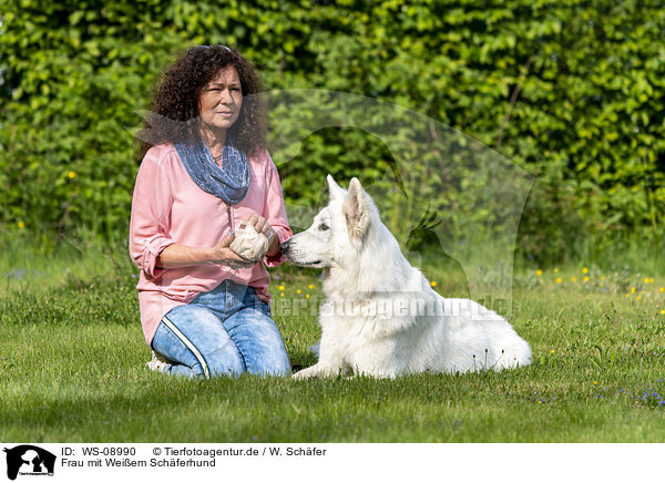 Frau mit Weiem Schferhund / woman with Berger Blanc Suisse / WS-08990
