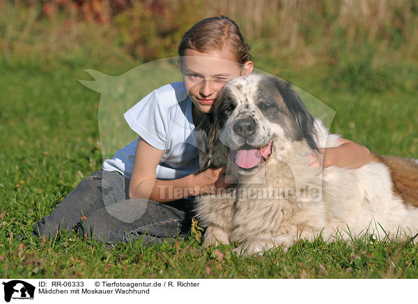 Mdchen mit Moskauer Wachhund / RR-06333