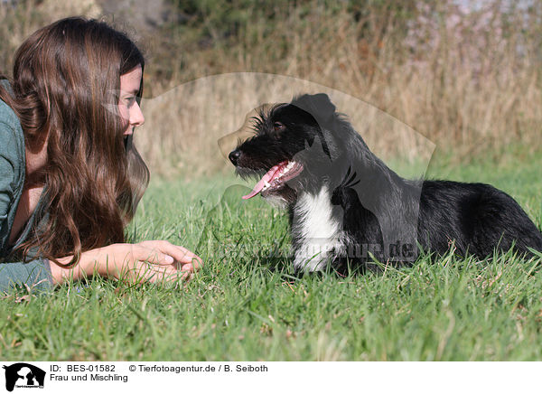 Frau und Mischling / BES-01582