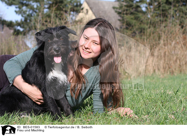 Frau und Mischling / BES-01583