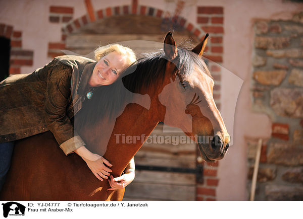 Frau mit Araber-Mix / woman with horse / YJ-04777