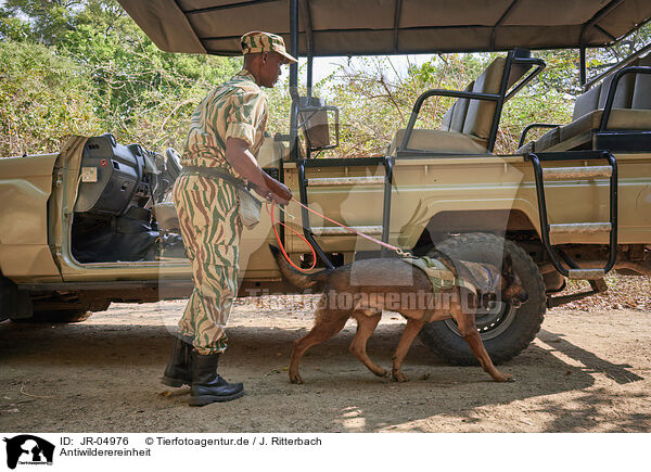 Antiwilderereinheit / antipoaching unit / JR-04976