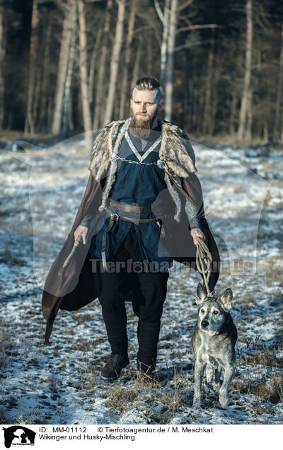 Wikinger und Husky-Mischling / wiking and Husky-Mongrel / MM-01112