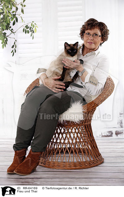 Frau und Thai / RR-64169