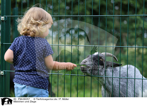 Mdchen und Ziege / girl and goat / PM-08057