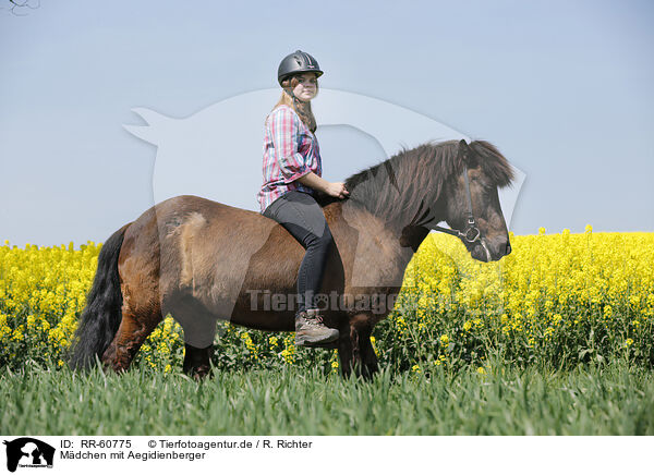 Mdchen mit Aegidienberger / RR-60775