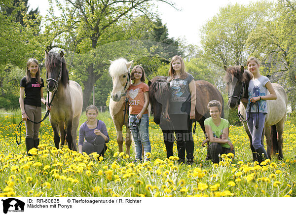 Mdchen mit Ponys / girls with ponies / RR-60835