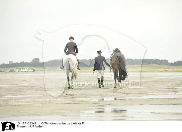 Frauen mit Pferden / AP-09348