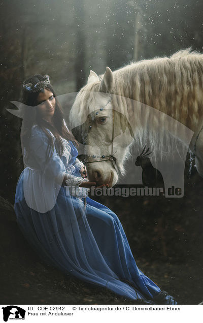 Frau mit Andalusier / woman with Andalusian Horse / CDE-02942