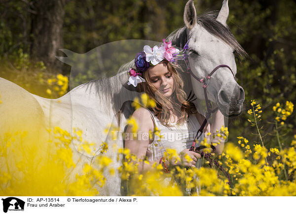 Frau und Araber / AP-13514