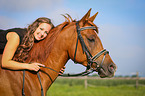 Frau und Araber
