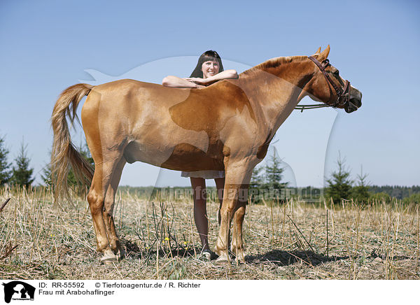 Frau mit Arabohaflinger / woman with horse / RR-55592