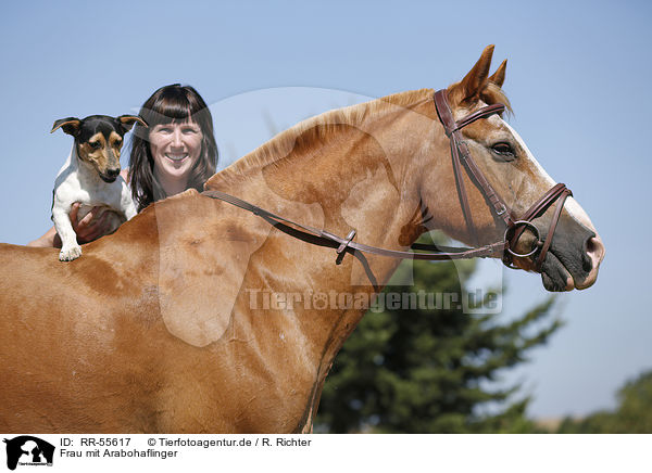 Frau mit Arabohaflinger / woman with horse / RR-55617