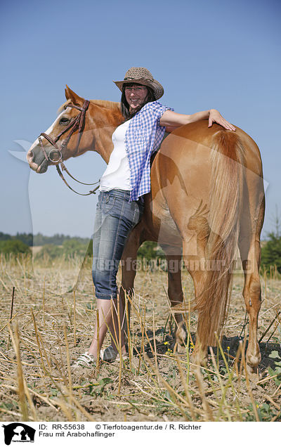 Frau mit Arabohaflinger / woman with horse / RR-55638