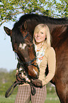 Frau mit Bayerischem Warmblut