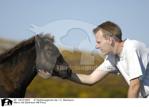 Mann mit Dartmoor Hill Pony / CD-01693