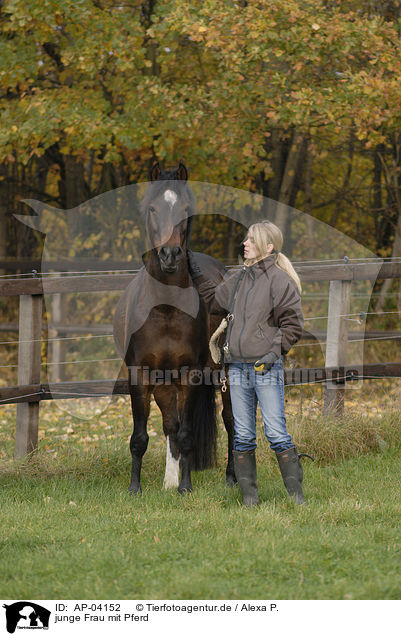 junge Frau mit Pferd / young woman with horse / AP-04152