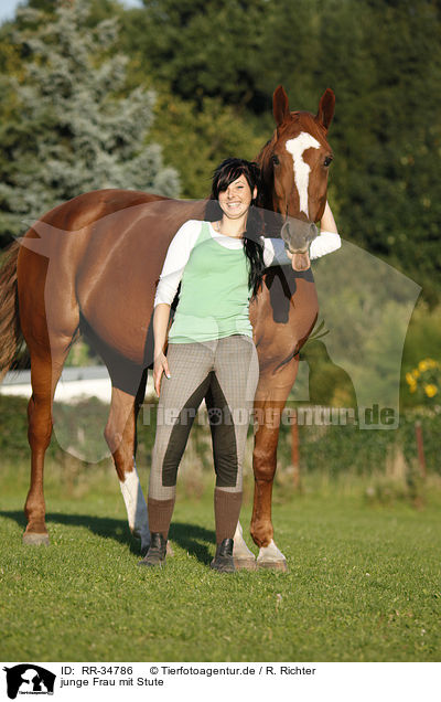 junge Frau mit Stute / young woman with mare / RR-34786