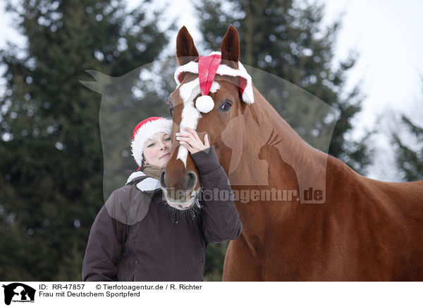 Frau mit Deutschem Sportpferd / woman and warmblood / RR-47857