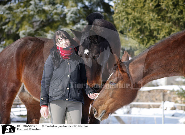 Frau mit Pferden / woman with horses / RR-50525