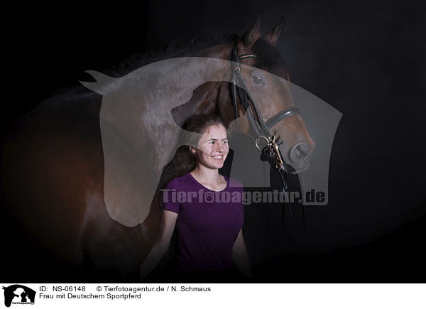 Frau mit Deutschem Sportpferd / woman with German Sport Horse / NS-06148
