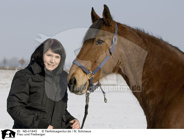 Frau und Freiberger / woman and horse / NS-01845