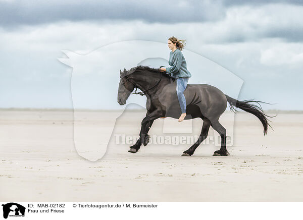 Frau und Friese / woman and Frisian horse / MAB-02182