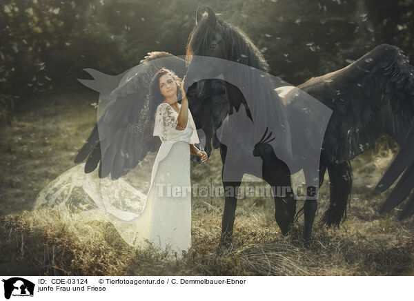 junfe Frau und Friese / young woman and Frisian horse / CDE-03124