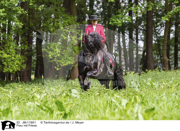 Frau mit Friese / woman with Friesian horse / JM-11861