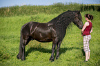 Frau und Friese