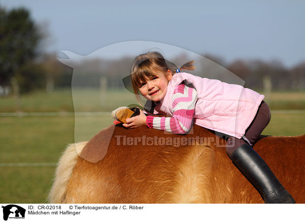 Mdchen mit Haflinger / girl with Haflinger horse / CR-02018