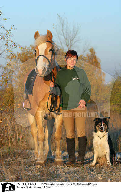 Frau mit Hund und Pferd / woman with dog and horse / SS-22448