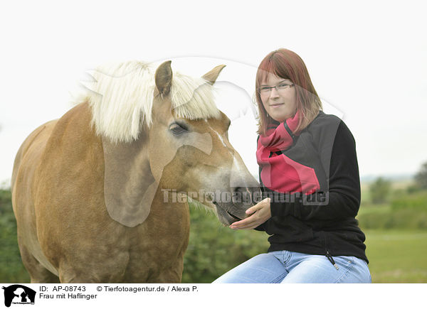 Frau mit Haflinger / woman with Haflinger horse / AP-08743
