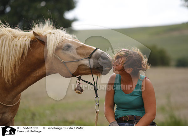 Frau mit Haflinger / woman with Haflinger horse / VM-01533