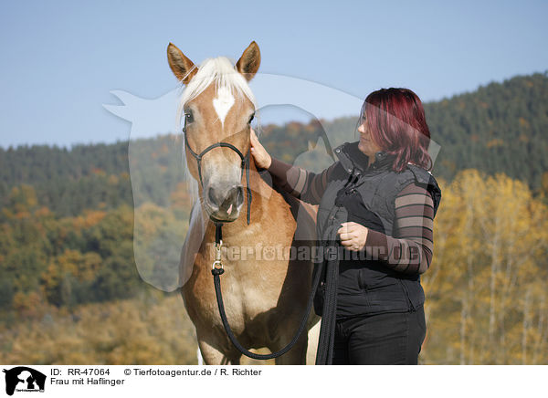Frau mit Haflinger / woman with Haflinger horse / RR-47064