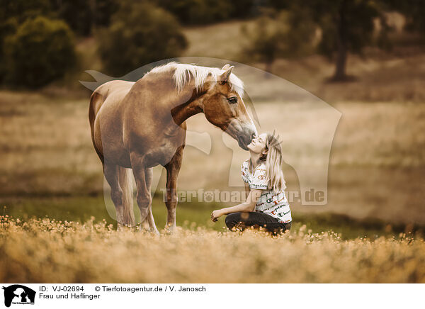 Frau und Haflinger / woman and Haflinger / VJ-02694