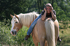 Mdchen und Haflinger