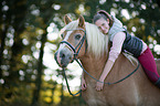 Haflinger mit Frau