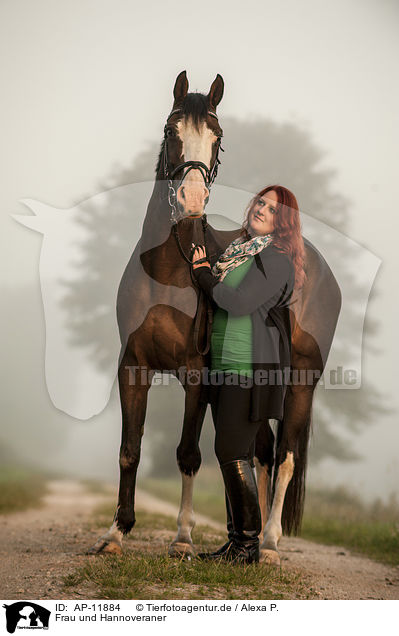 Frau und Hannoveraner / AP-11884