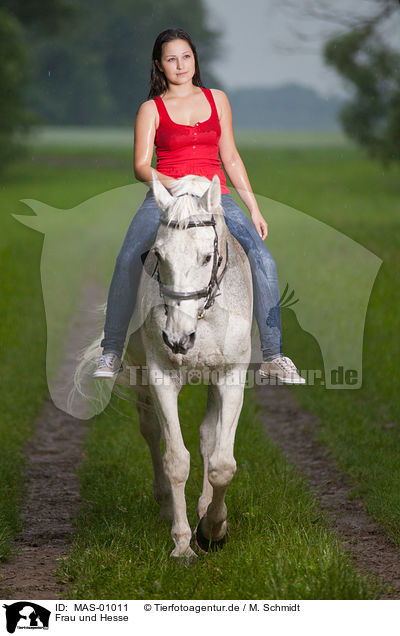 Frau und Hesse / woman and hessian warmblood / MAS-01011