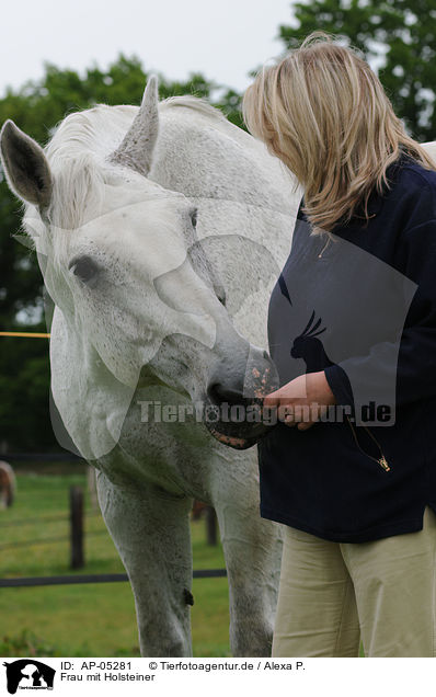 Frau mit Holsteiner / woman with Holsteiner horse / AP-05281