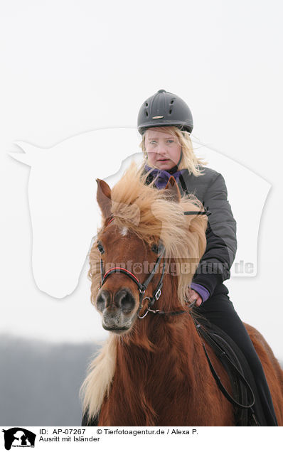 Ausritt mit Islnder / riding an Icelandic horse / AP-07267