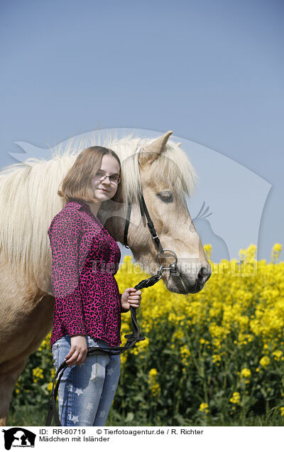 Mdchen mit Islnder / girl with Icelandic Horse / RR-60719