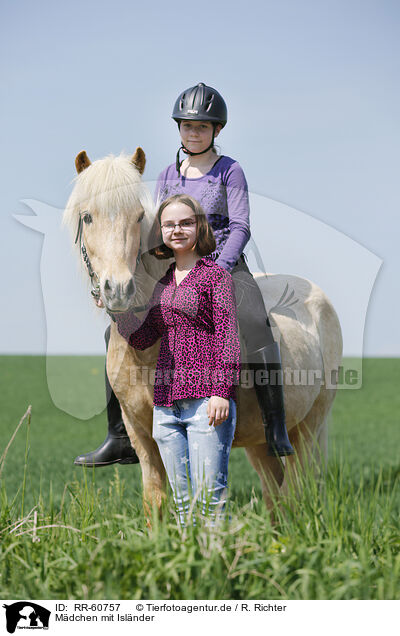 Mdchen mit Islnder / girl with Icelandic Horse / RR-60757