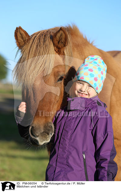 Mdchen und Islnder / girl and Icelandic horse / PM-06054