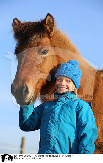 Mdchen und Islnder / girl and Icelandic horse / PM-06382