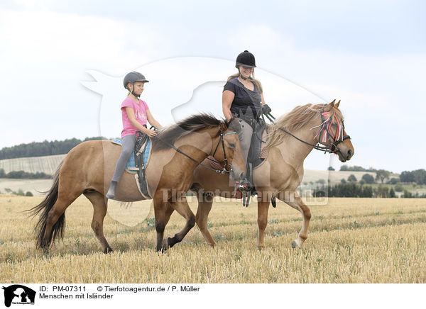 Menschen mit Islnder / humans with Icelandic Horse / PM-07311