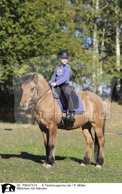 Mdchen mit Islnder / girl with Icelandic Horse / PM-07313