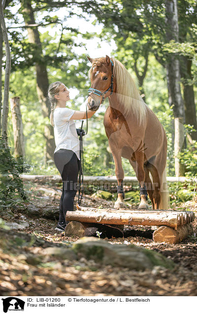 Frau mit Islnder / woman and Icelandic horse / LIB-01260
